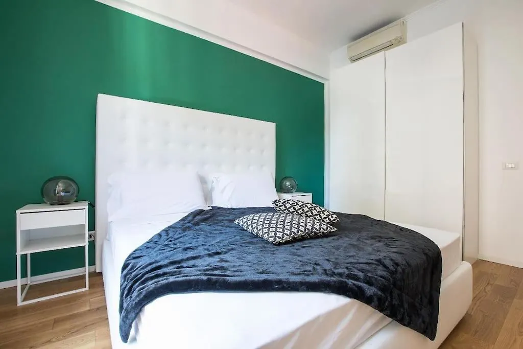 My Trastevere Three Bedroom View Apartment -Top Collection Rome Italy