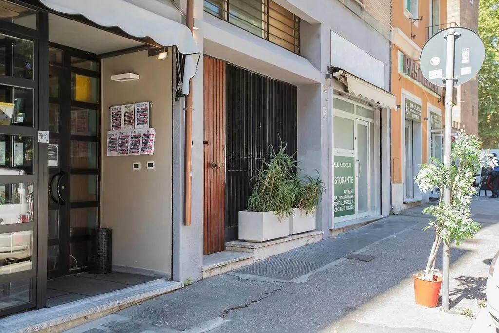 My Trastevere Three Bedroom View Apartment -Top Collection Rome Italy